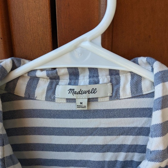 Madewell Women's size M Medium Central Button Down Shirt in Pompano Stripe - Picture 7 of 7